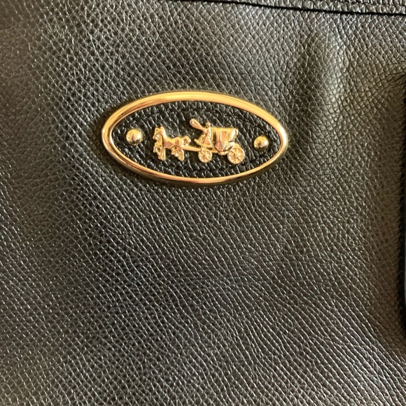 Coach Crossgrain Leather Taxi Tote Black
Shoulder Bag - Picture 5 of 11